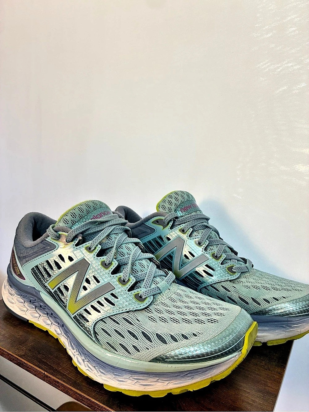 New Balance Fresh Foam Vongo v3 Athletic Shoes Green & Gray